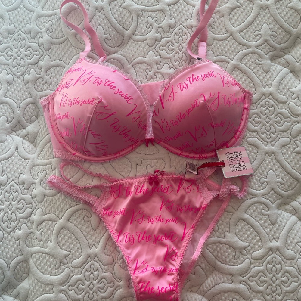 Victors secret Bra and panty set from 2015 fashion show line